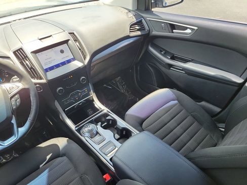 Used 2019 Ford Edge SEL FWD image 18