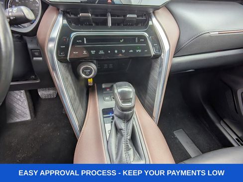 Used 2023 Toyota Venza XLE AWD/4WD image 28