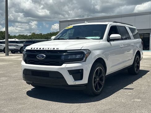 Used 2024 Ford Expedition Max Limited AWD/4WD image 2