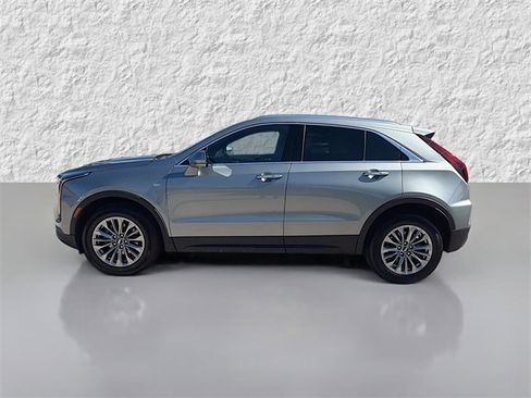 Used 2024 Cadillac XT4 Premium Luxury image 6