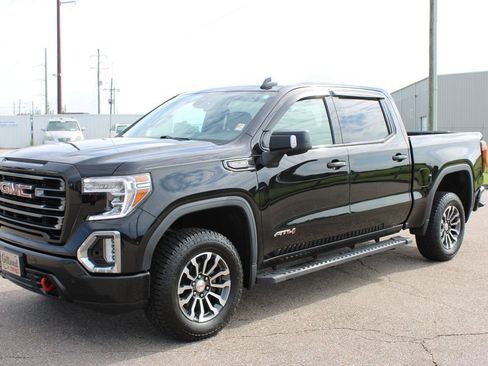 Used 2022 GMC Sierra 1500 AT4 w/ AT4 Premium Package AWD/4WD image 2