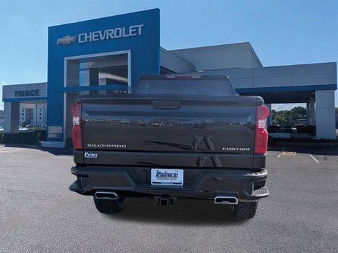 New 2026 Chevrolet Silverado 1500 Custom Trail Boss AWD/4WD image 4