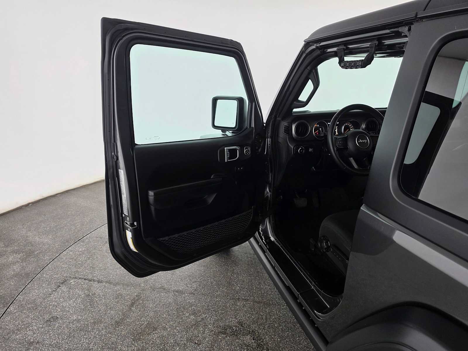 Used 2023 Jeep Wrangler Sport AWD/4WD image 16