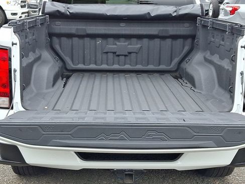 Used 2024 Chevrolet Colorado LT w/ LT Convenience Package AWD/4WD image 28