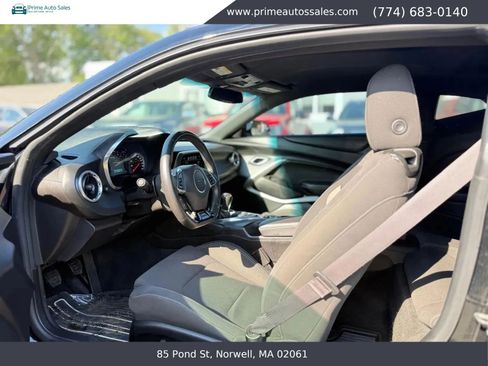 Used 2017 Chevrolet Camaro SS RWD image 10