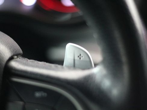 Used 2019 Dodge Challenger R/T w/ Driver Convenience Group RWD image 15