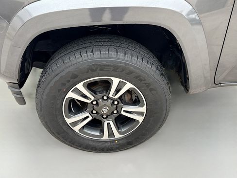 Used 2017 Toyota Tacoma TRD Sport w/ Tow Package image 35