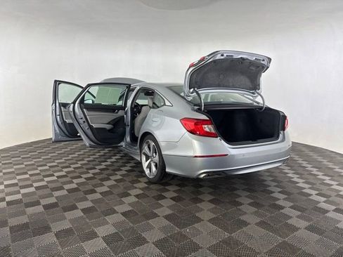 Used 2018 Honda Accord Touring image 20