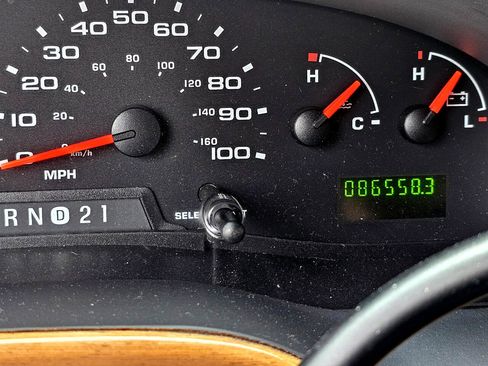 Used 2004 Ford E-250 and Econoline 250 image 35