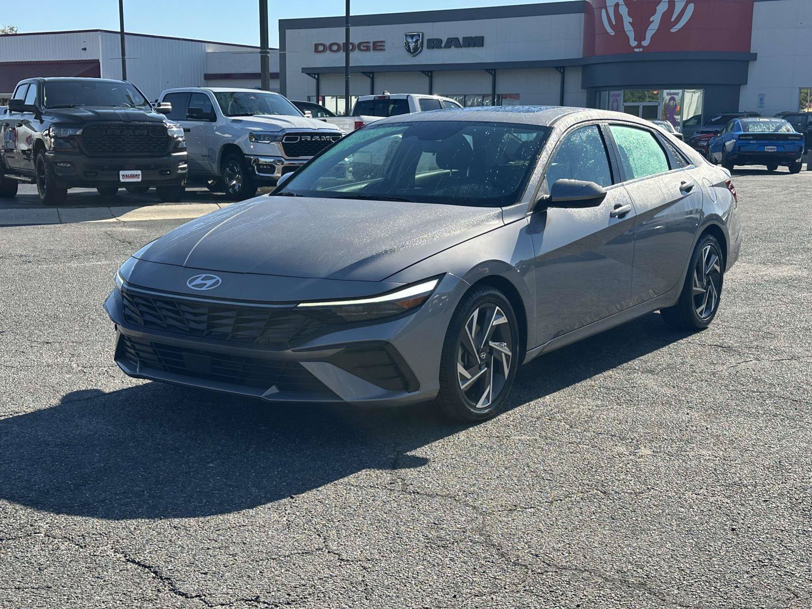 Used 2025 Hyundai Elantra SEL FWD image 4
