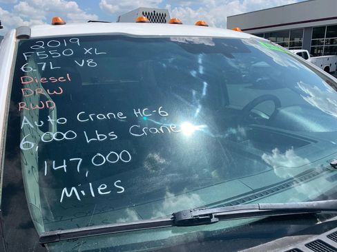 Used 2019 Ford F550 XL Reg Cab 4D image 3