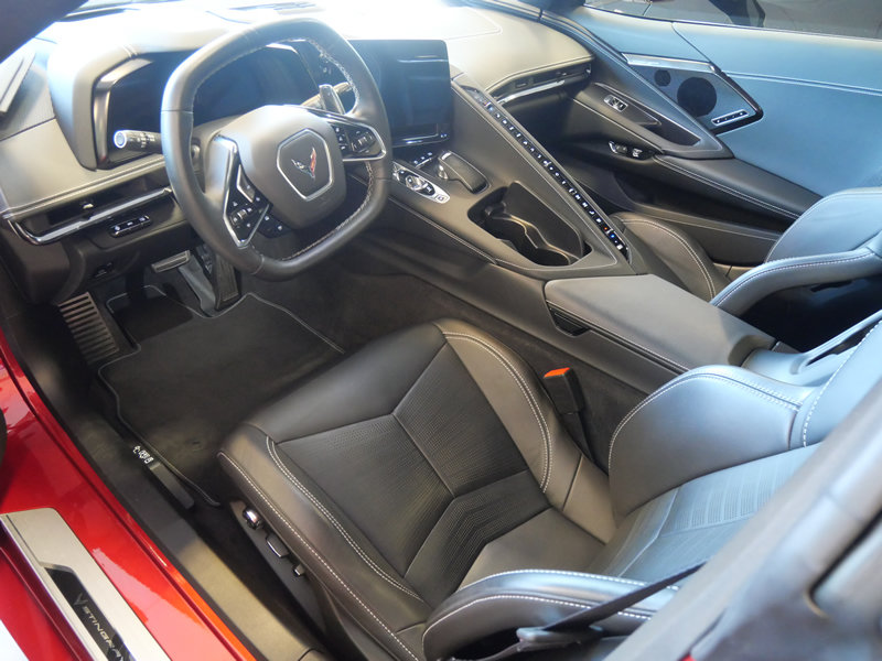 Used 2024 Chevrolet Corvette Stingray Preferred Conv w/ Z51 Performance Package RWD image 7