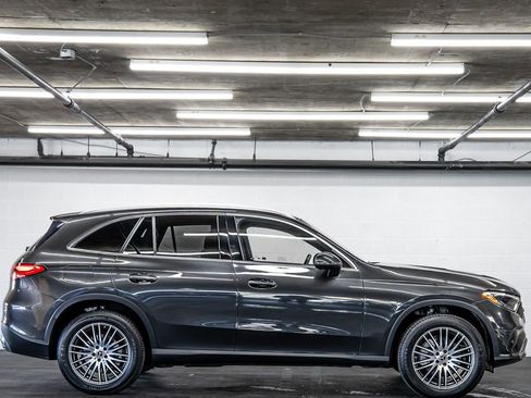 Used 2023 Mercedes-Benz GLC 300 image 6