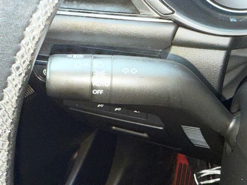 Used 2019 MAZDA MAZDA3 AWD Hatchback w/ Preferred Pkg image 40