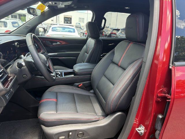 Certified 2026 Chevrolet Traverse RS w/ LPO, Floor Liner Package AWD/4WD image 23