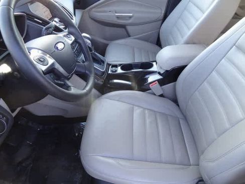 Certified 2017 Ford C-MAX Titanium w/ Equipment Group 301A image 6