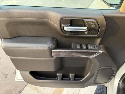 Used 2021 Chevrolet Silverado 1500 LTZ image 9