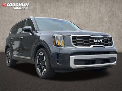 Used 2024 Kia Telluride S w/ S Sunroof Package