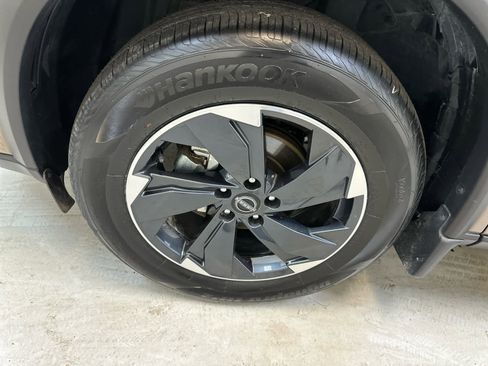 Certified 2024 Nissan Rogue SV image 11