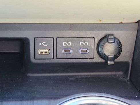 Used 2022 Toyota Highlander Platinum FWD image 29
