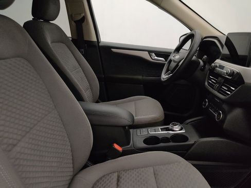 Used 2020 Ford Escape SE image 21