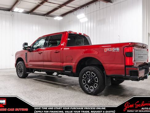 Used 2025 Ford F250 Platinum w/ FX4 Off-Road Package image 4