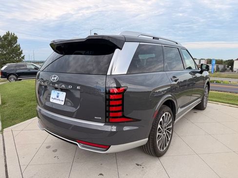 Used 2026 Hyundai Palisade Calligraphy AWD/4WD image 11
