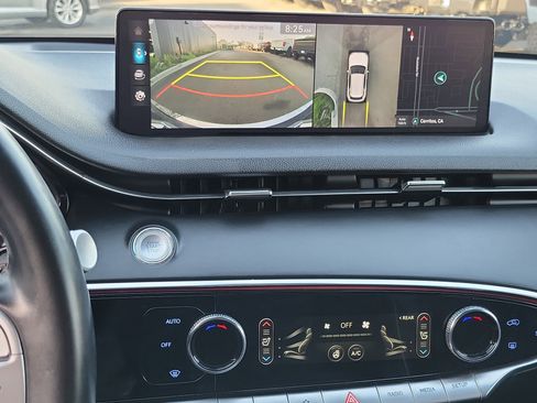 Certified 2022 Genesis GV70 2.5T w/ Advanced Package image 12