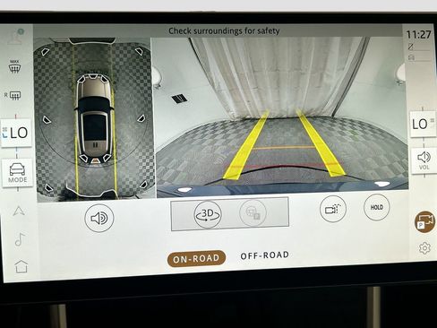 New 2026 Land Rover Range Rover SE image 16