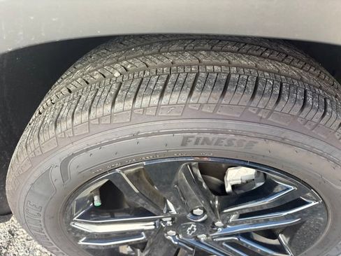 Certified 2025 Chevrolet Trax ACTIV w/ Driver Confidence Package FWD image 2