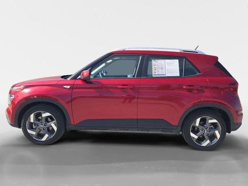 Used 2025 Hyundai Venue SEL FWD image 6