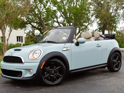 Used 2014 MINI Cooper S image 21