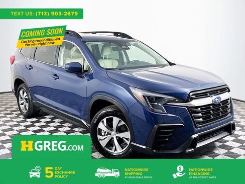 Used 2024 Subaru Ascent Premium w/ Convenience Package image 1