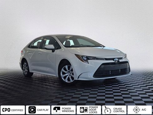 Used 2025 Toyota Corolla LE FWD image 1
