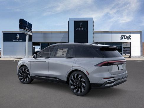 New 2026 Lincoln Nautilus Reserve w/ Jet Appearance Package image 4