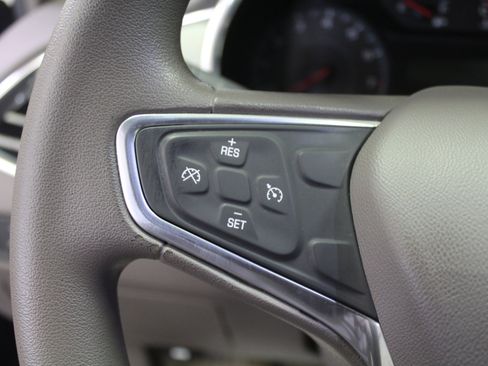 Used 2017 Chevrolet Malibu LT image 10