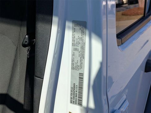 Used 2023 Jeep Wrangler Sport S image 27