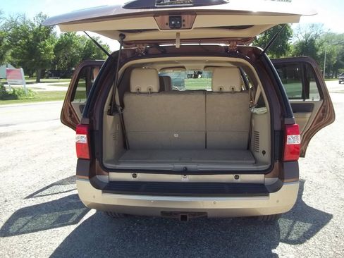 Used 2011 Ford Expedition XLT w/ 201A Rapid Spec Order Code AWD/4WD image 14