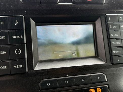 Used 2019 Ford F250 XL w/ Power Equipment Group AWD/4WD image 6