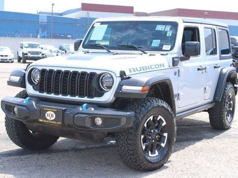 Used 2024 Jeep Wrangler Unlimited Rubicon 4xe AWD/4WD image 11