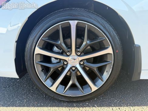 Used 2024 Honda Civic Touring image 10