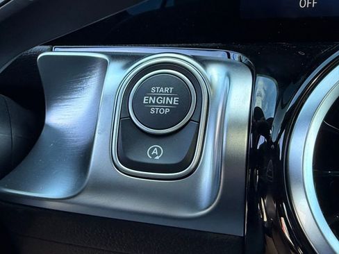 New 2026 Mercedes-Benz GLB 250 image 25