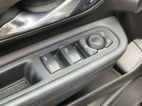 Used 2024 GMC Terrain SLE image 16