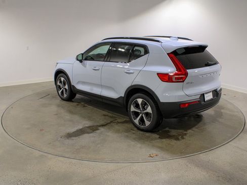 New 2026 Volvo XC40 B5 Plus w/ Climate Package image 3