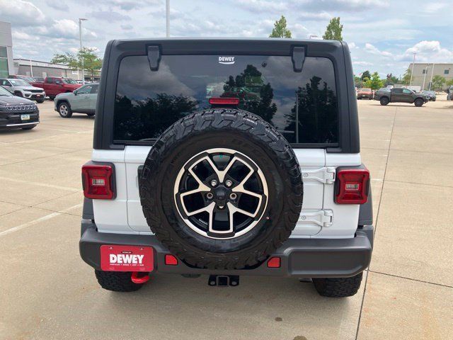 Used 2024 Jeep Wrangler Unlimited Rubicon w/ Convenience Group AWD/4WD image 7