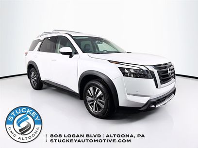 Used 2025 Nissan Pathfinder SL