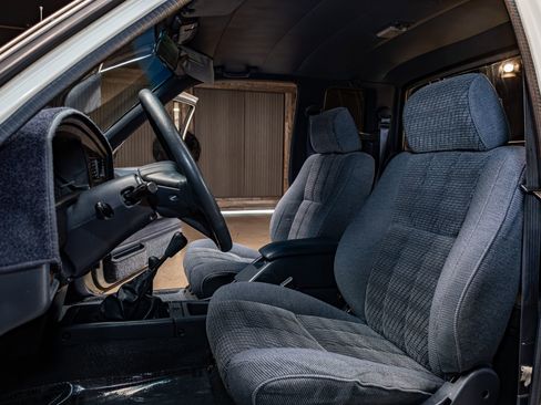 Used 1991 Toyota Pickup SR5 image 17