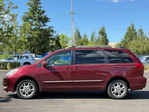 Used 2005 Toyota Sienna XLE Limited AWD/4WD image 2