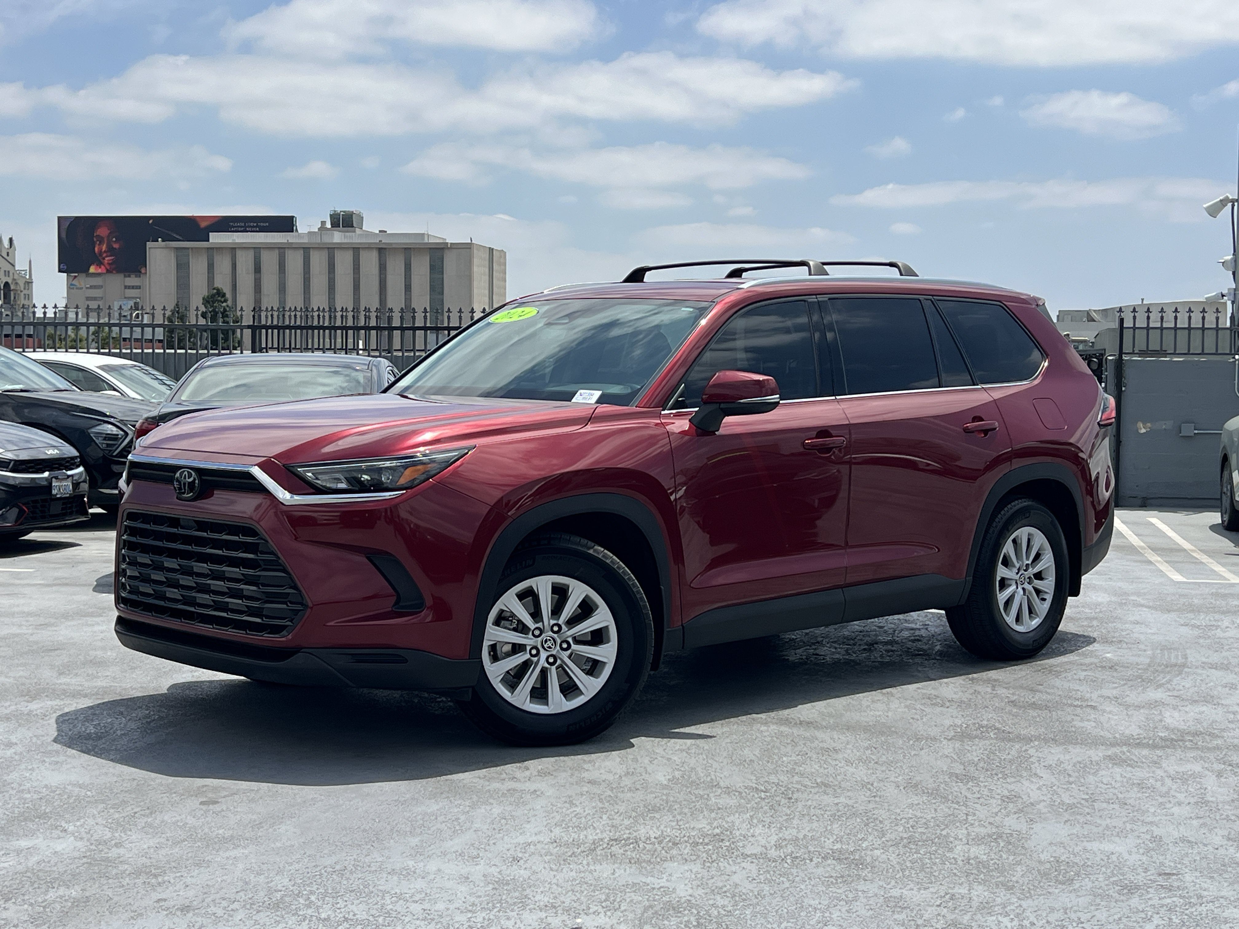 Used 2024 Toyota Grand Highlander AWD image 2