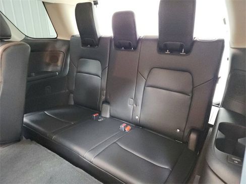 Used 2024 Nissan Pathfinder Platinum w/ Cargo Package image 36